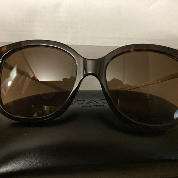 Coach sunglasses - Picture 7 of 8